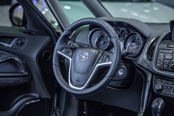 Opel Zafira, АТ, 2013 фото 15