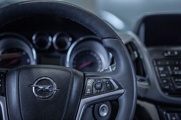 Opel Zafira, АТ, 2013 фото 17