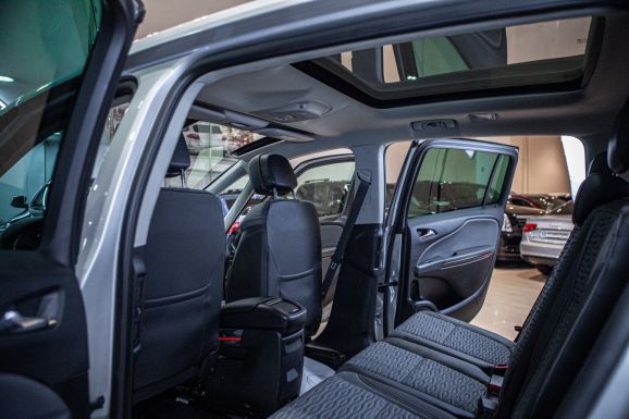 Opel Zafira, АТ, 2013 фото 2