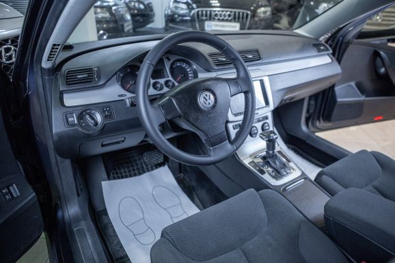 Volkswagen Passat, Робот, 2008 фото 9