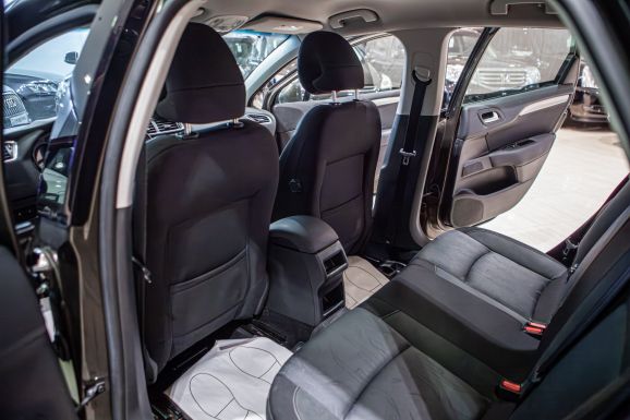 Citroen C4, АТ, 2011 фото 8