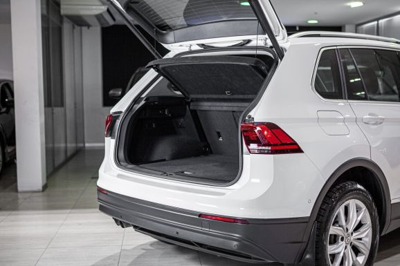 Volkswagen Tiguan, Робот, 2019 фото 1