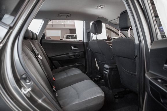 Kia Ceed, АТ, 2010 фото 9