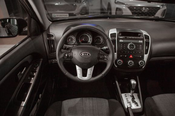 Kia Ceed, АТ, 2010 фото 10