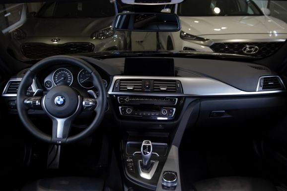 BMW 3 серия, АТ, 2018 фото 12