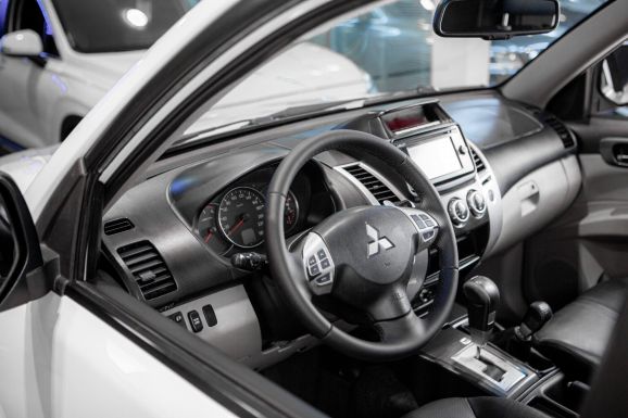 Mitsubishi Pajero Sport, АТ, 2015 фото 7