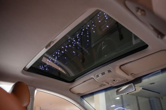 Volkswagen Passat CC, Робот, 2010 фото 10