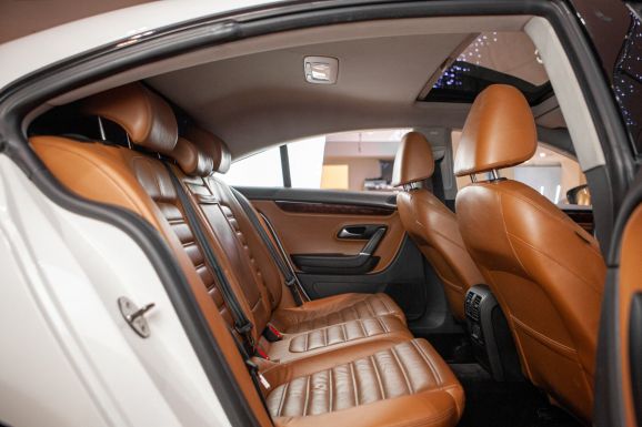 Volkswagen Passat CC, Робот, 2010 фото 15