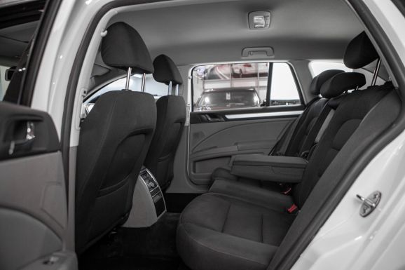 Skoda Superb, Робот, 2014 фото 8