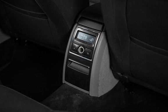 Skoda Superb, Робот, 2014 фото 9