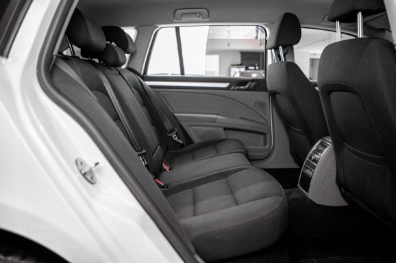 Skoda Superb, Робот, 2014 фото 1