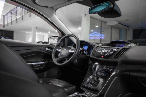 Ford Kuga, АТ, 2015 фото 14