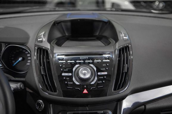 Ford Kuga, АТ, 2015 фото 17