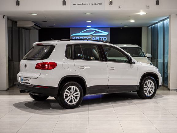 Volkswagen Tiguan, АТ, 2014 фото 4
