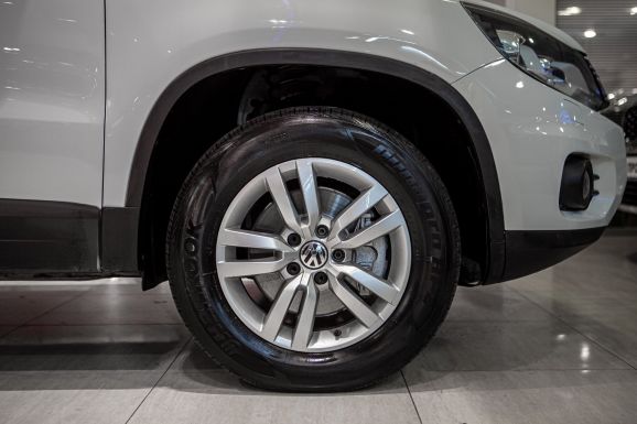 Volkswagen Tiguan, АТ, 2014 фото 2