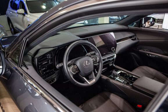 Lexus RX, АТ, 2023 фото 7