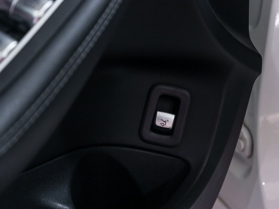 Mercedes-Benz C-Класс C 180, 1.6 л, АТ, 2014 фото 2