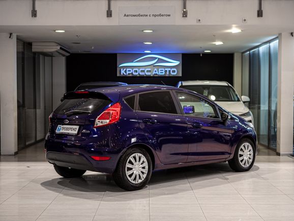 Ford Fiesta, Робот, 2015 фото 4