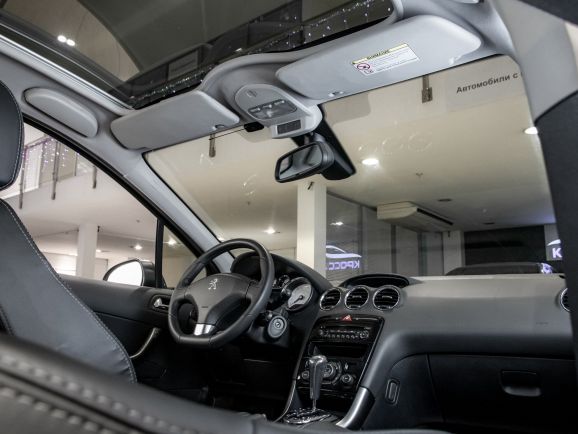 Peugeot 308, АТ, 2011 фото 7