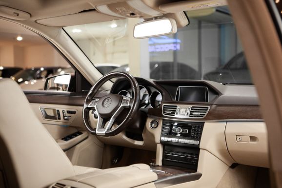 Mercedes-Benz E-класс, АТ, 2014 фото 7