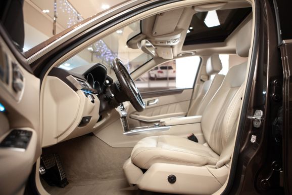 Mercedes-Benz E-класс, АТ, 2014 фото 11