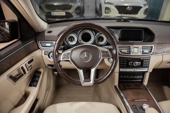 Mercedes-Benz E-класс, АТ, 2014 фото 13