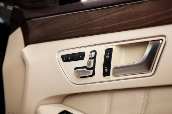 Mercedes-Benz E-класс, АТ, 2014 фото 18