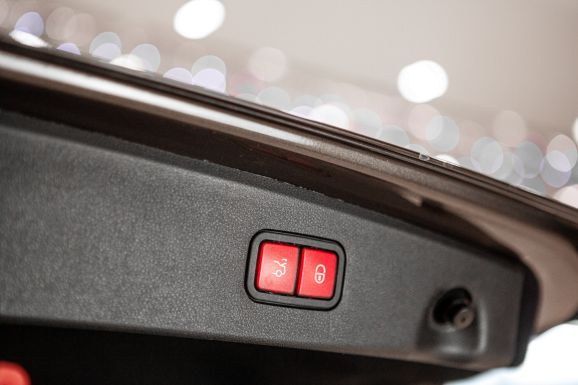 Mercedes-Benz E-класс, АТ, 2014 фото 1