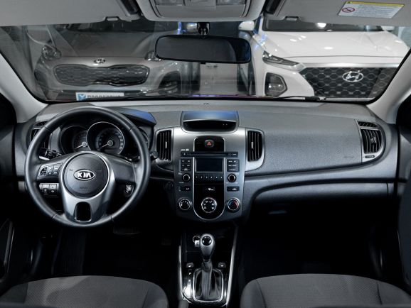 Kia Cerato, АТ, 2011 фото 12