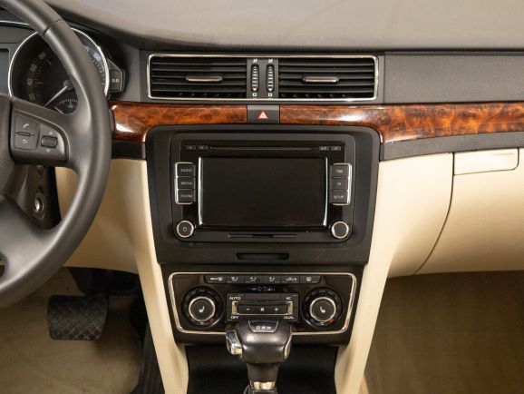 Skoda Superb, Робот, 2009 фото 10