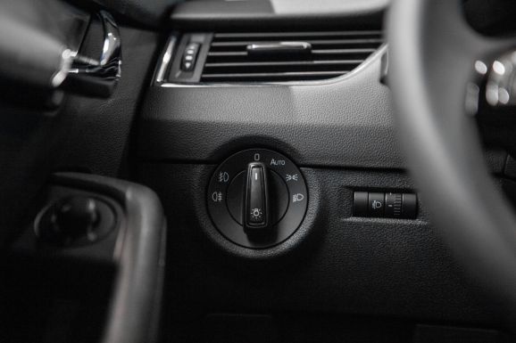 Skoda Octavia, Робот, 2013 фото 14