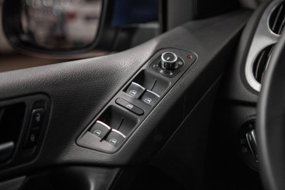 Volkswagen Tiguan, АТ, 2012 фото 12