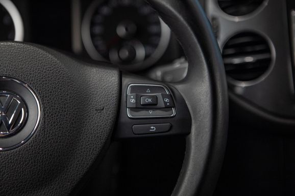 Volkswagen Tiguan, АТ, 2012 фото 16