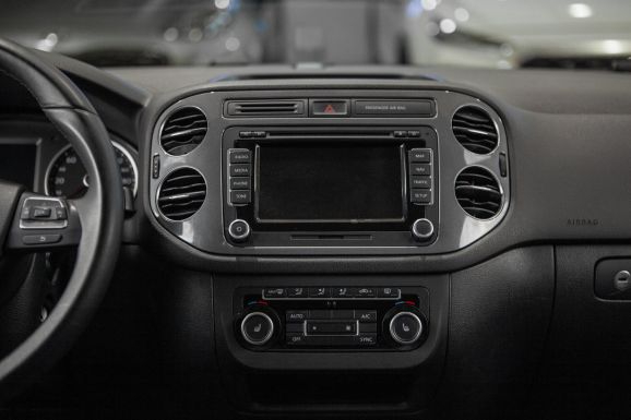 Volkswagen Tiguan, АТ, 2012 фото 19