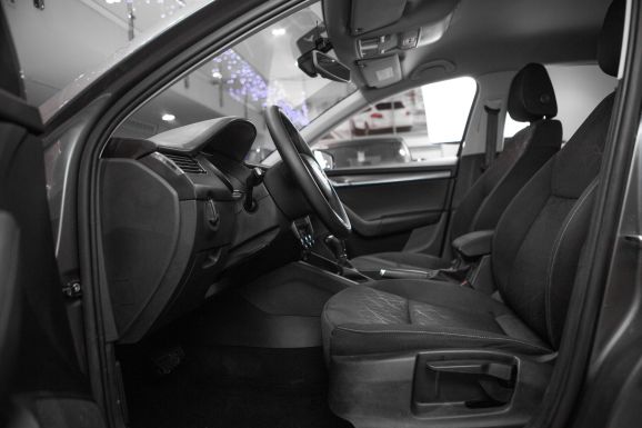 Skoda Octavia, АТ, 2019 фото 8