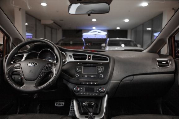 Kia Ceed, АТ, 2014 фото 9