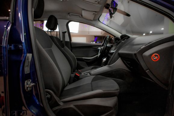 Ford Focus, Робот, 2012 фото 1