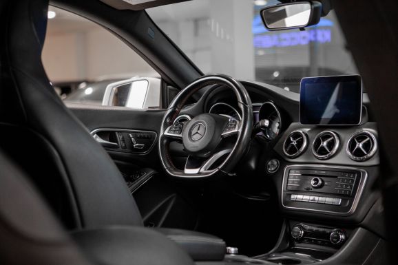 Mercedes-Benz CLA-класс, Робот, 2018 фото 11