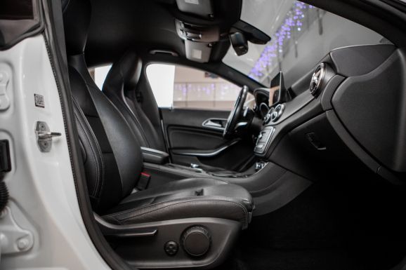 Mercedes-Benz CLA-класс, Робот, 2018 фото 1