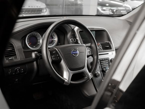 Volvo XC60, АТ, 2012 фото 7