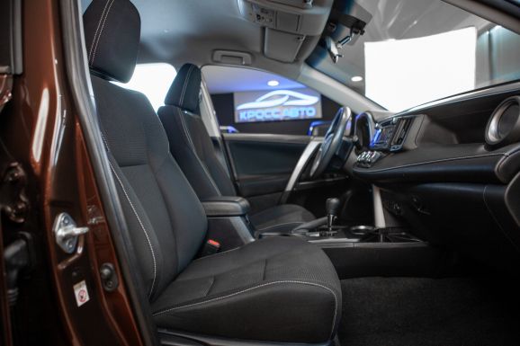 Toyota RAV4, Вариатор, 2016 фото 13