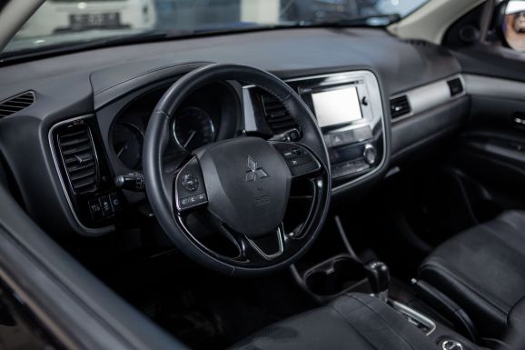 Mitsubishi Outlander, Вариатор, 2015 фото 7