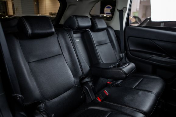 Mitsubishi Outlander, Вариатор, 2015 фото 9