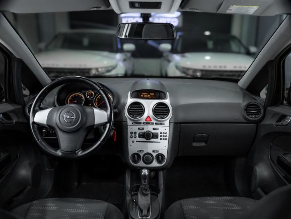 Opel Corsa, АТ, 2011 фото 10