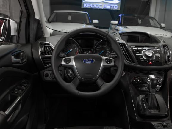 Ford Kuga, АТ, 2015 фото 13