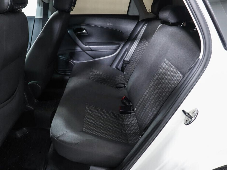 Volkswagen Polo, 1.6 л, АТ, 2016 фото 1