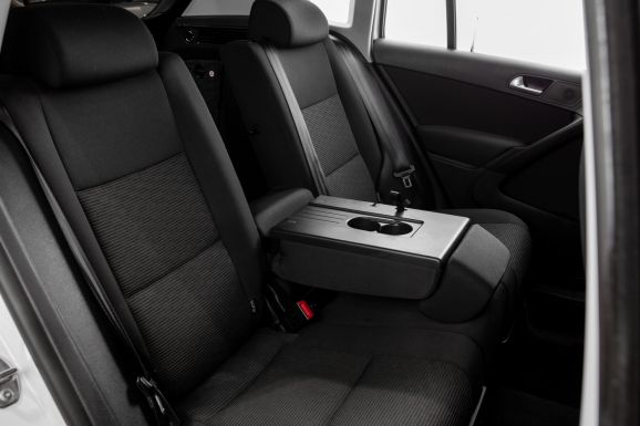 Volkswagen Tiguan, Робот, 2012 фото 9