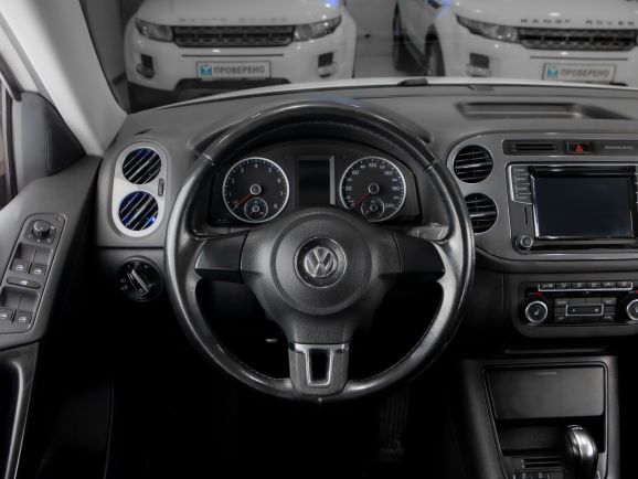 Volkswagen Tiguan, Робот, 2012 фото 13
