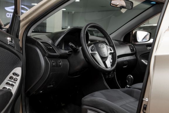 Hyundai Solaris, МТ, 2011 фото 7