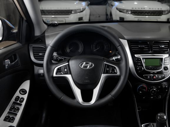 Hyundai Solaris, МТ, 2011 фото 10
